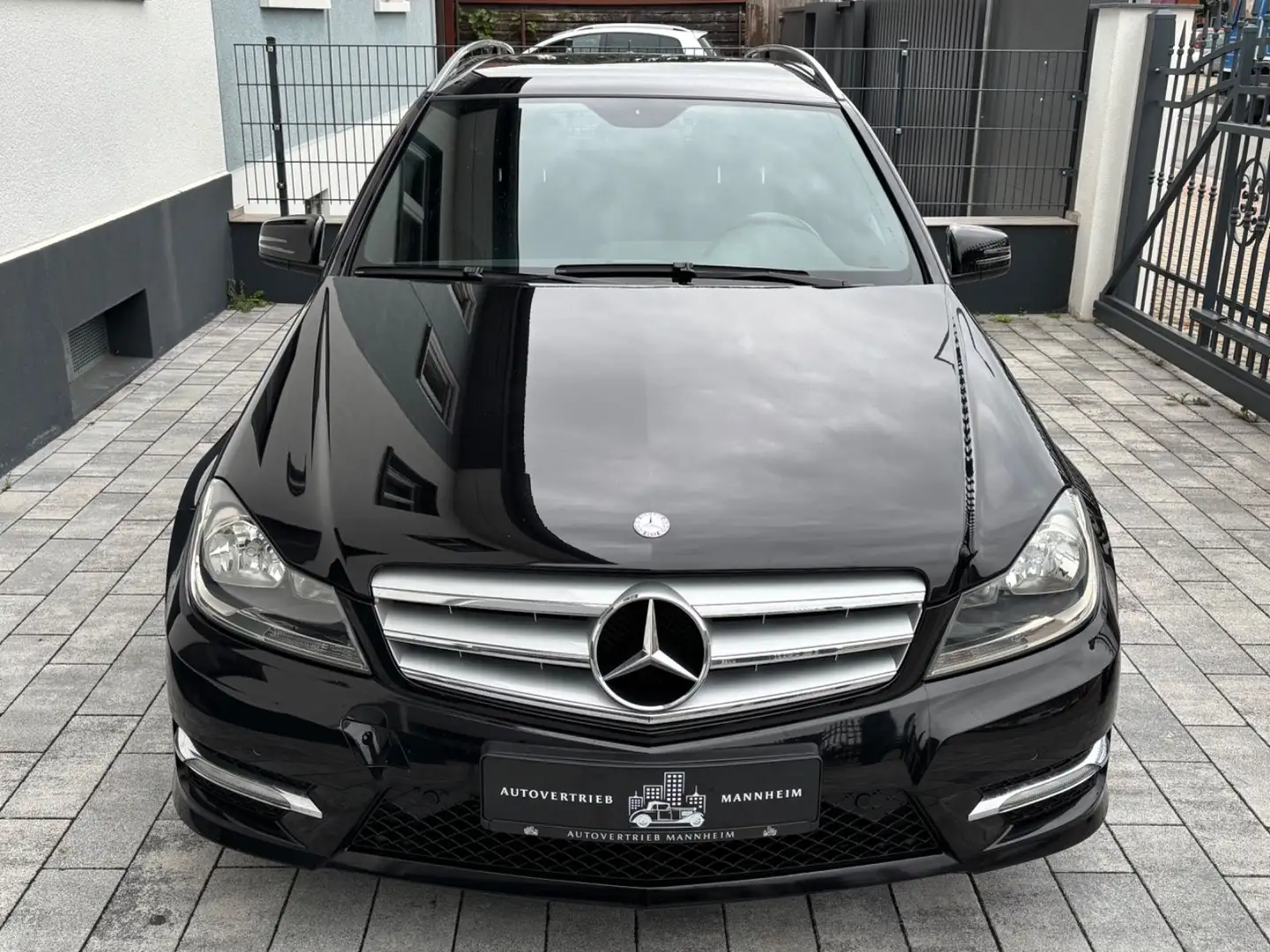 Mercedes-Benz C 180 T CGI BlueEfficiency Avantgarde AMG/NAVI Schwarz - 2