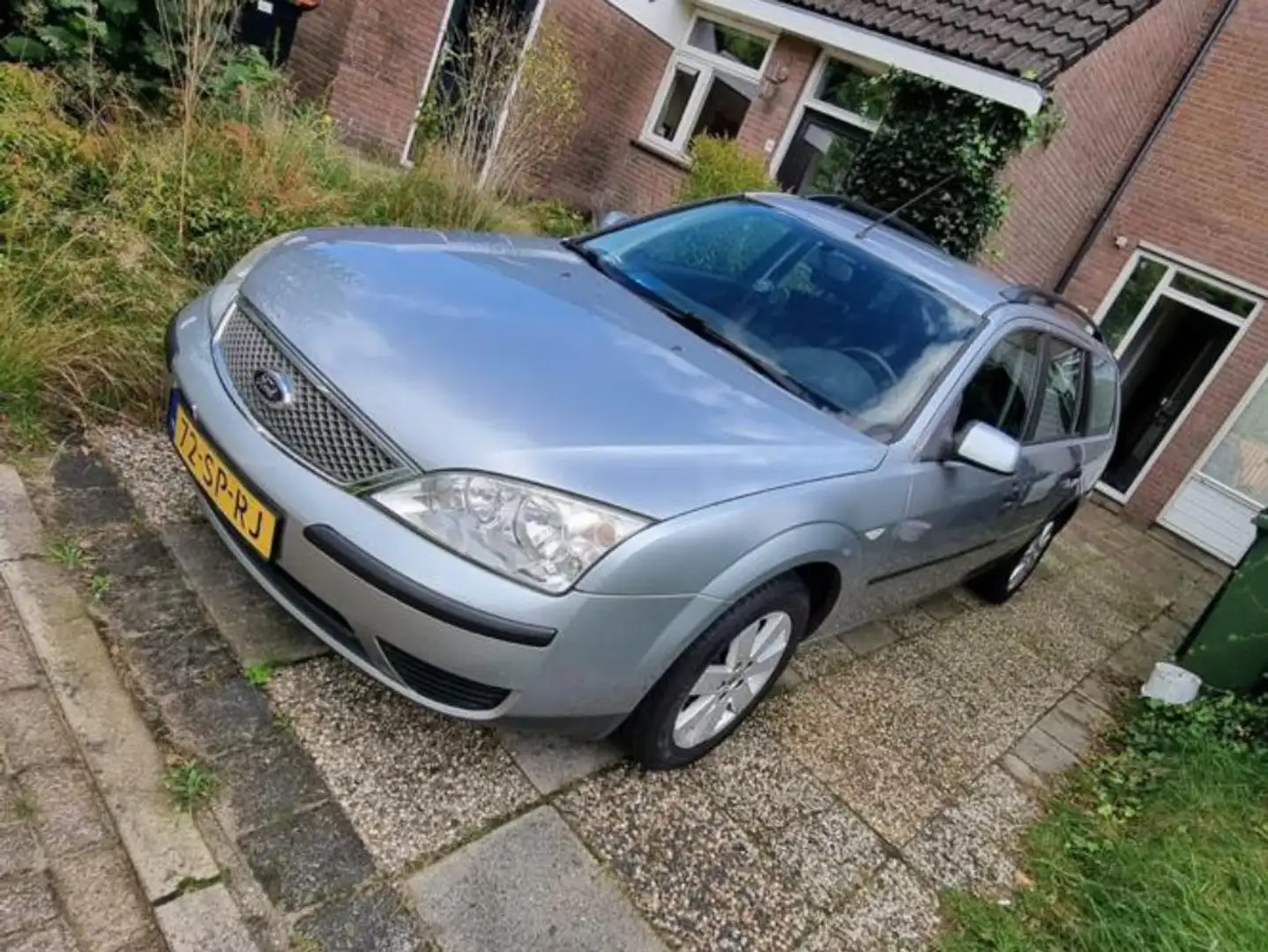 Ford Mondeo 1.8-16V Trend Grijs - 2