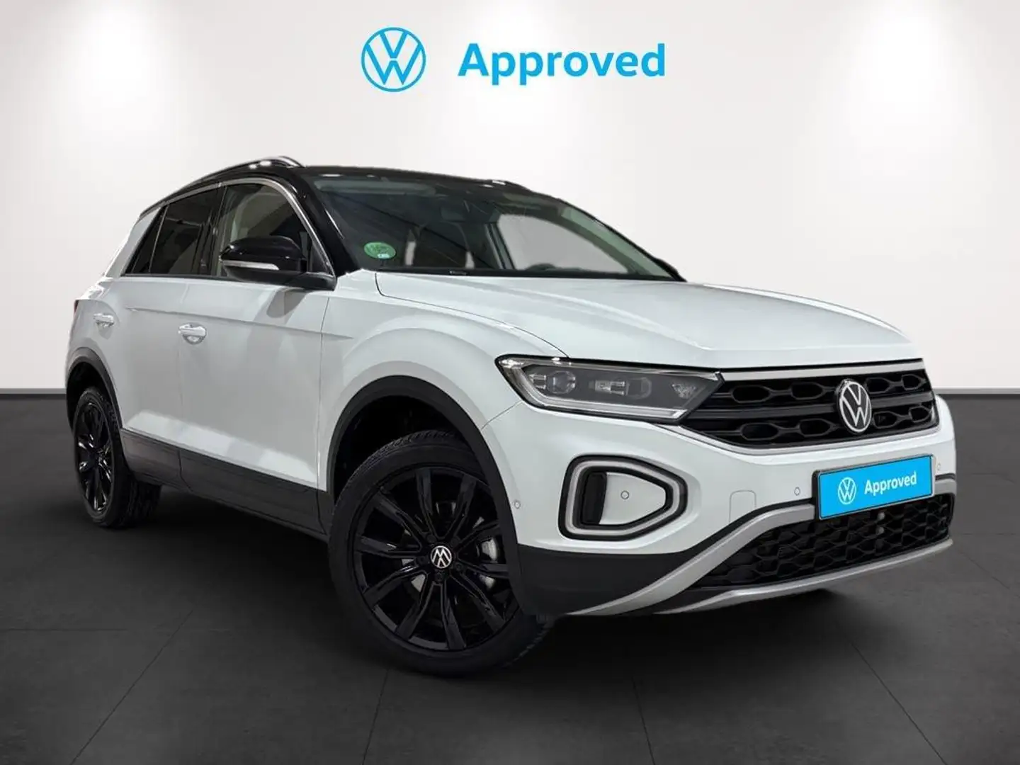 Volkswagen T-Roc 1.5 TSI Dark 110KW Wit - 1
