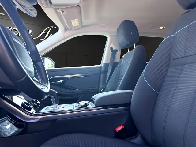 Land Rover Range Rover Evoque view 7