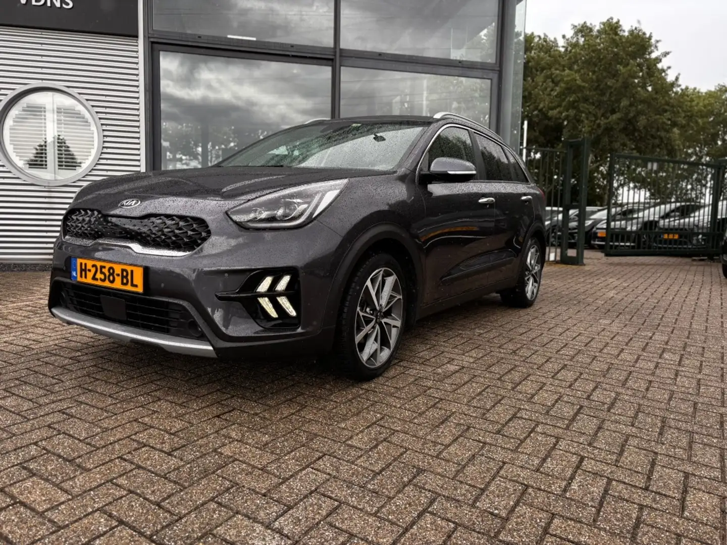 Kia Niro 1.6 GDi Hybrid Style Edition Navi/Camera Grijs - 2
