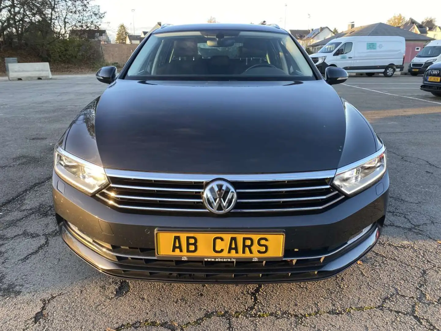 Volkswagen Passat Variant 2.0Tdi Comfortline Apple CarPlay Navi AHK Digital Noir - 2