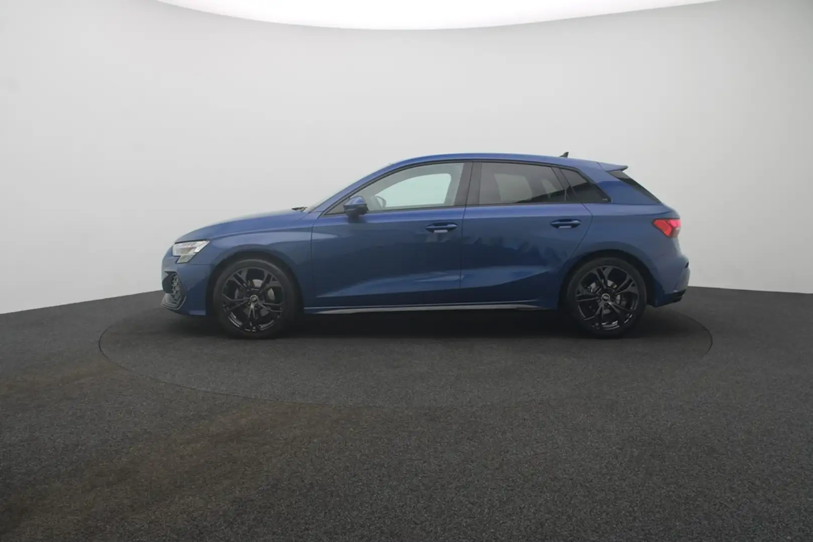 Audi A3 Sportback 35 TDI S line Matrix Navi SONOS ACC Bleu - 2