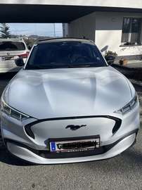 Premium AWD