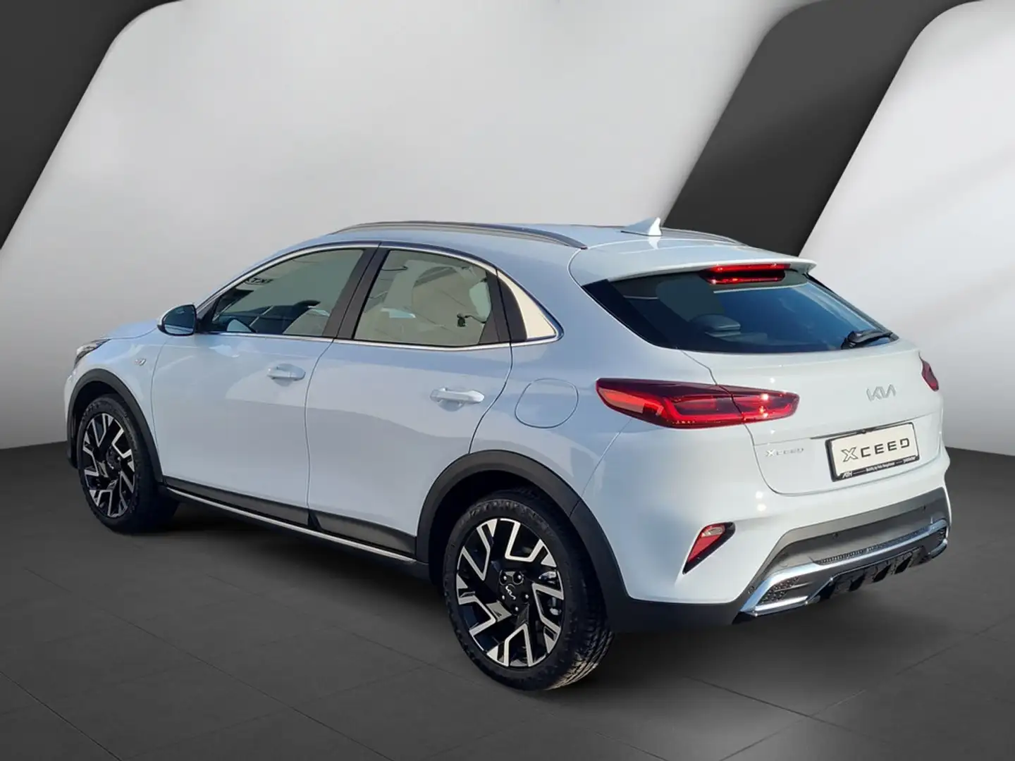 Kia XCeed 1.5 T-GDI DCT Vision KOMFORT PAKET Bílá - 2