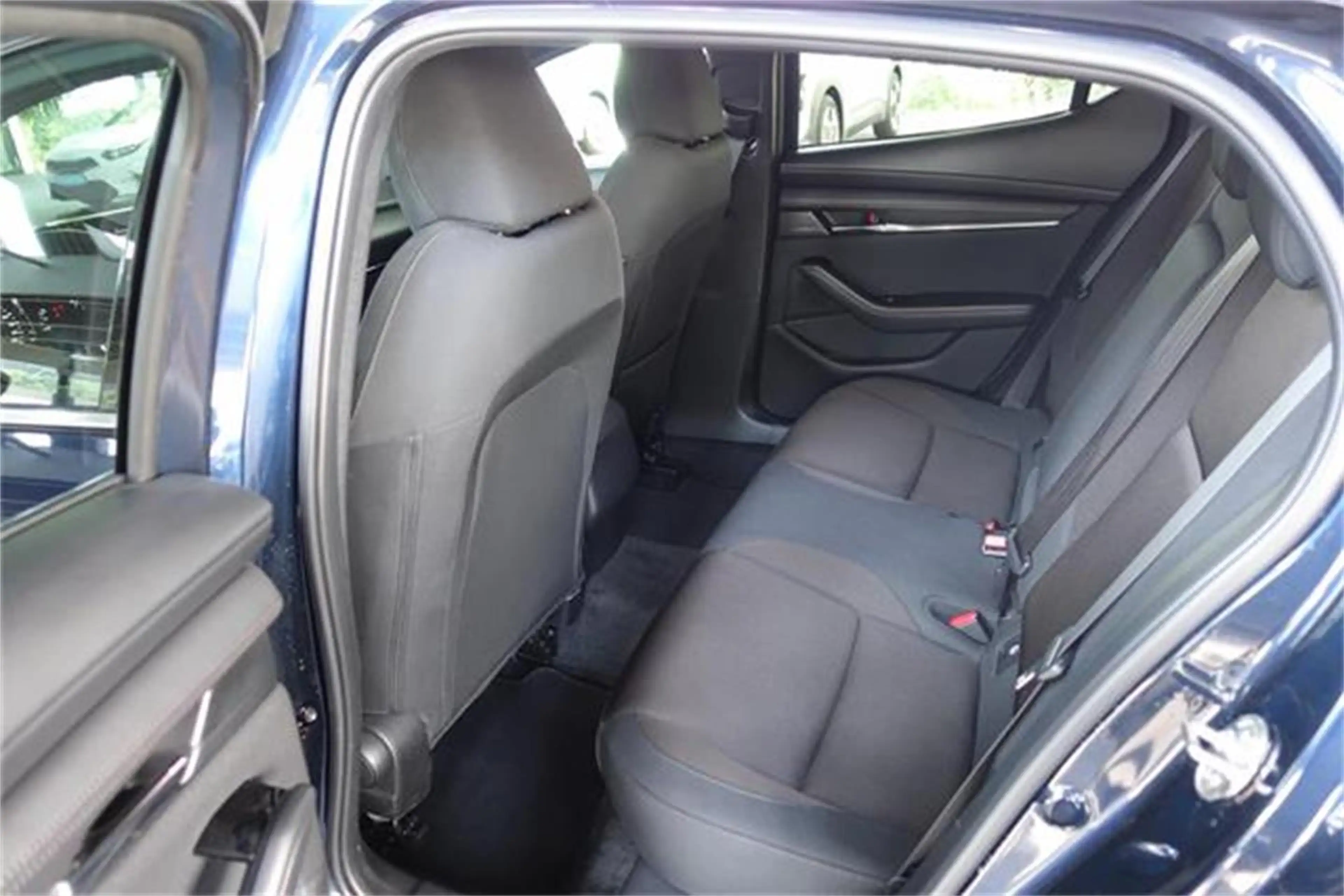 Mazda 3 Mazda  Skyactiv-G122 Comfort+ /ST — photo 8