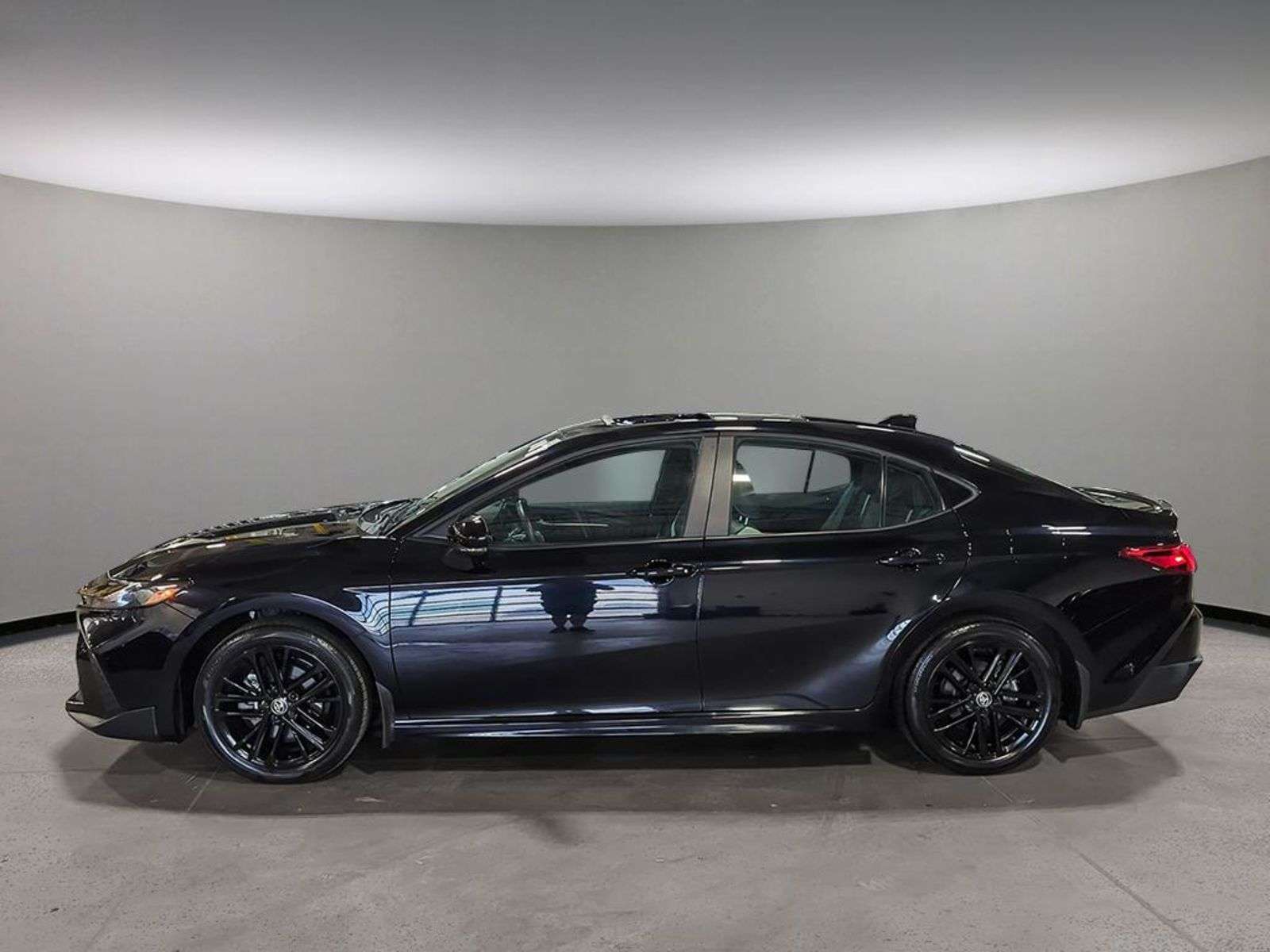 2026 Toyota Camry SE UPGRADE AWD; SUNROOF, SMART KEY, HEATED SEATS/W — снимка 1
