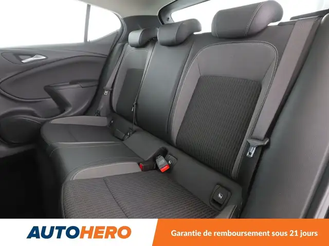 Opel Astra view 14