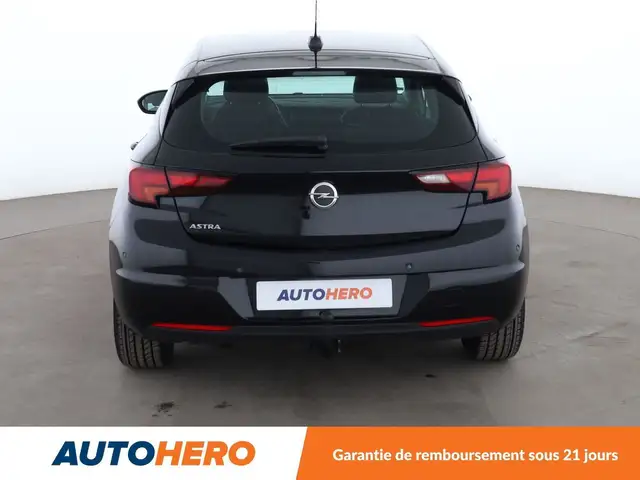Opel Astra view 5