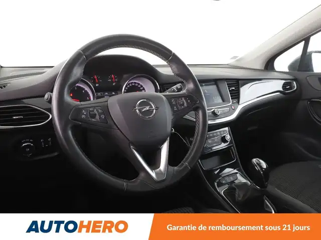 Opel Astra view 11
