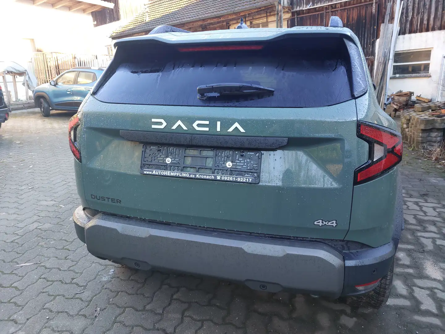 Dacia Duster 3 TCe130 4x2 Expression LT:3Wo Shzg. Zedergrün Grün - 2