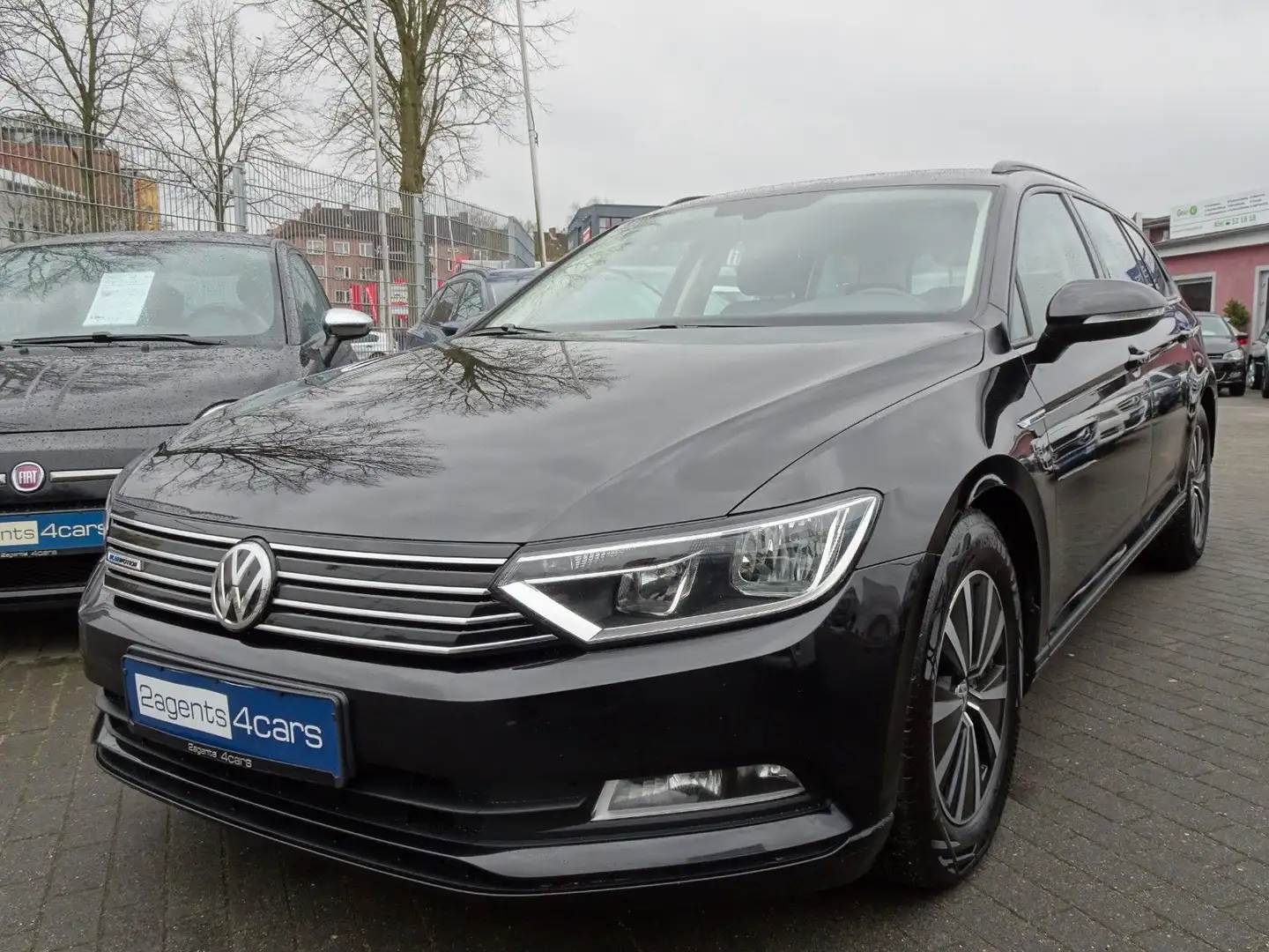 Volkswagen Passat Variant 1.6 TDI °Navi°ACC°SitzHZG°Klima° Schwarz - 1