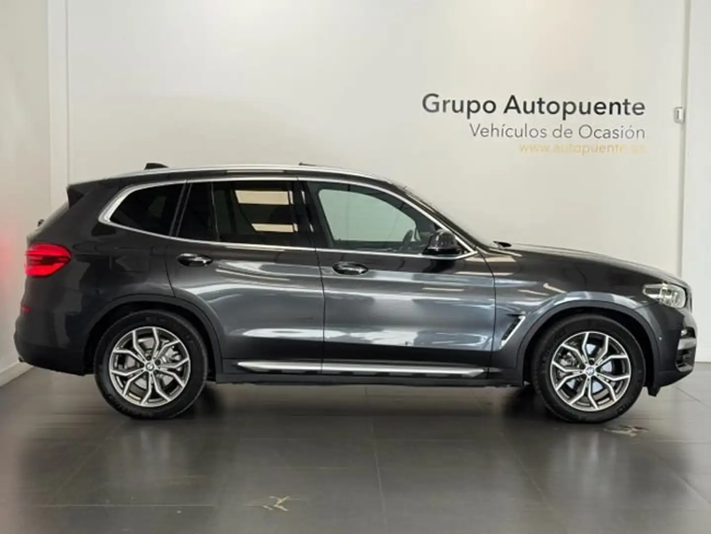 BMW X3 xDrive 20dA Gris - 2