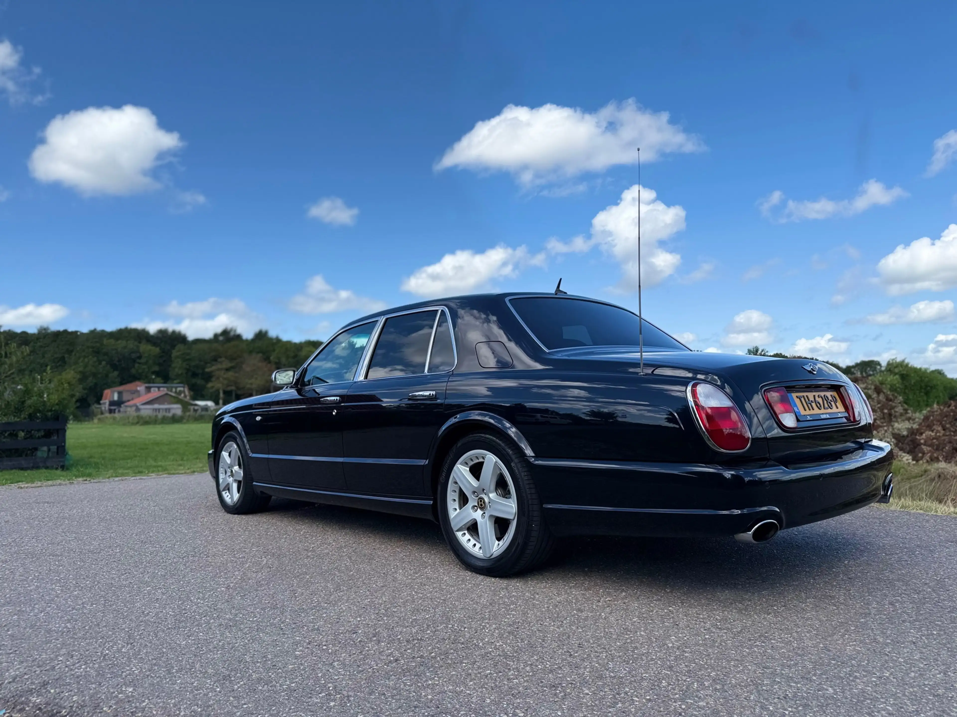 Bentley Arnage 6.8 V8 T / Concourstaat / Memory / Leder / Schuif- — photo 25