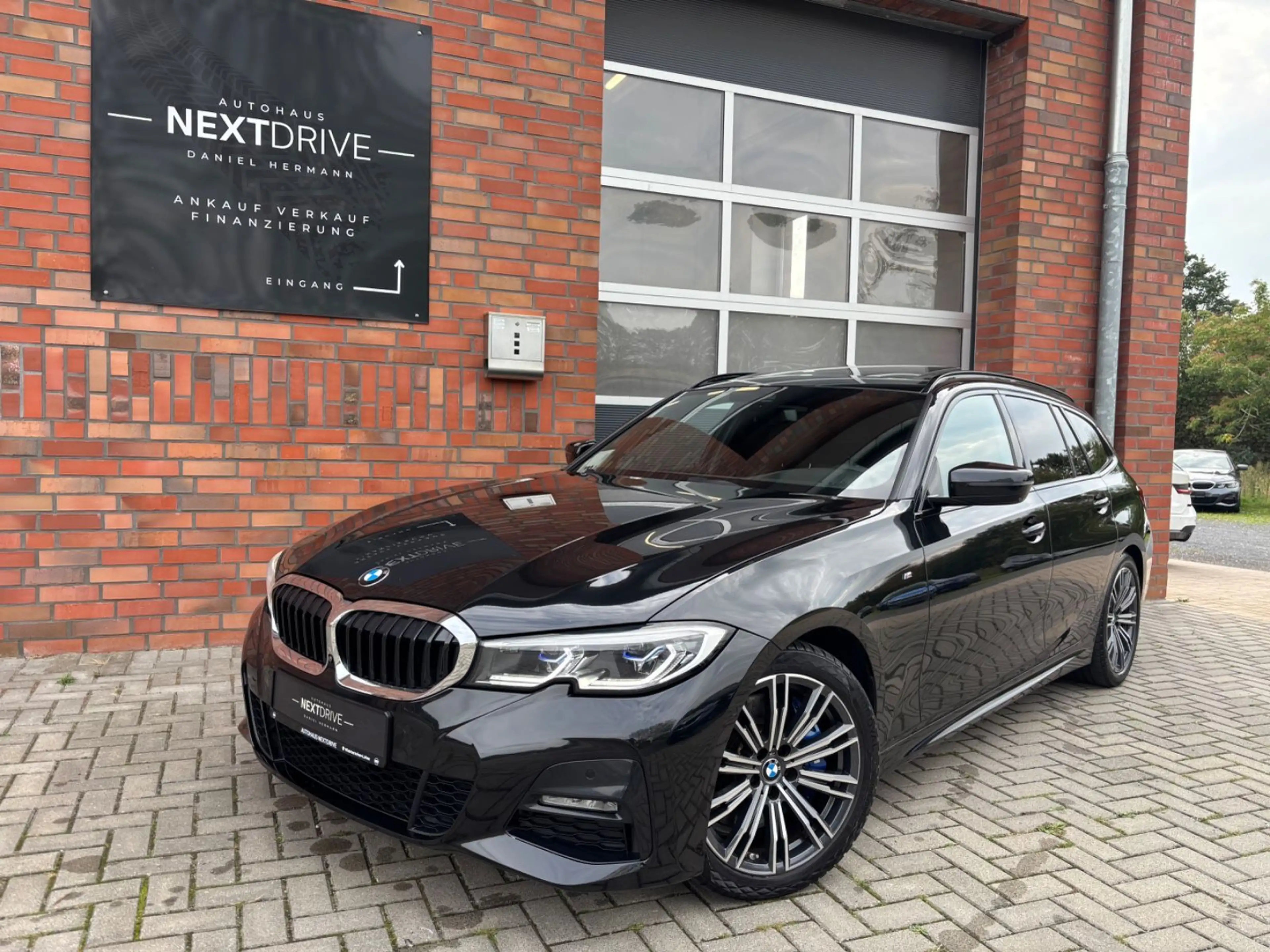 BMW 330 d Touring M Sport*Laser*Pano*360Grad*4xSHZ