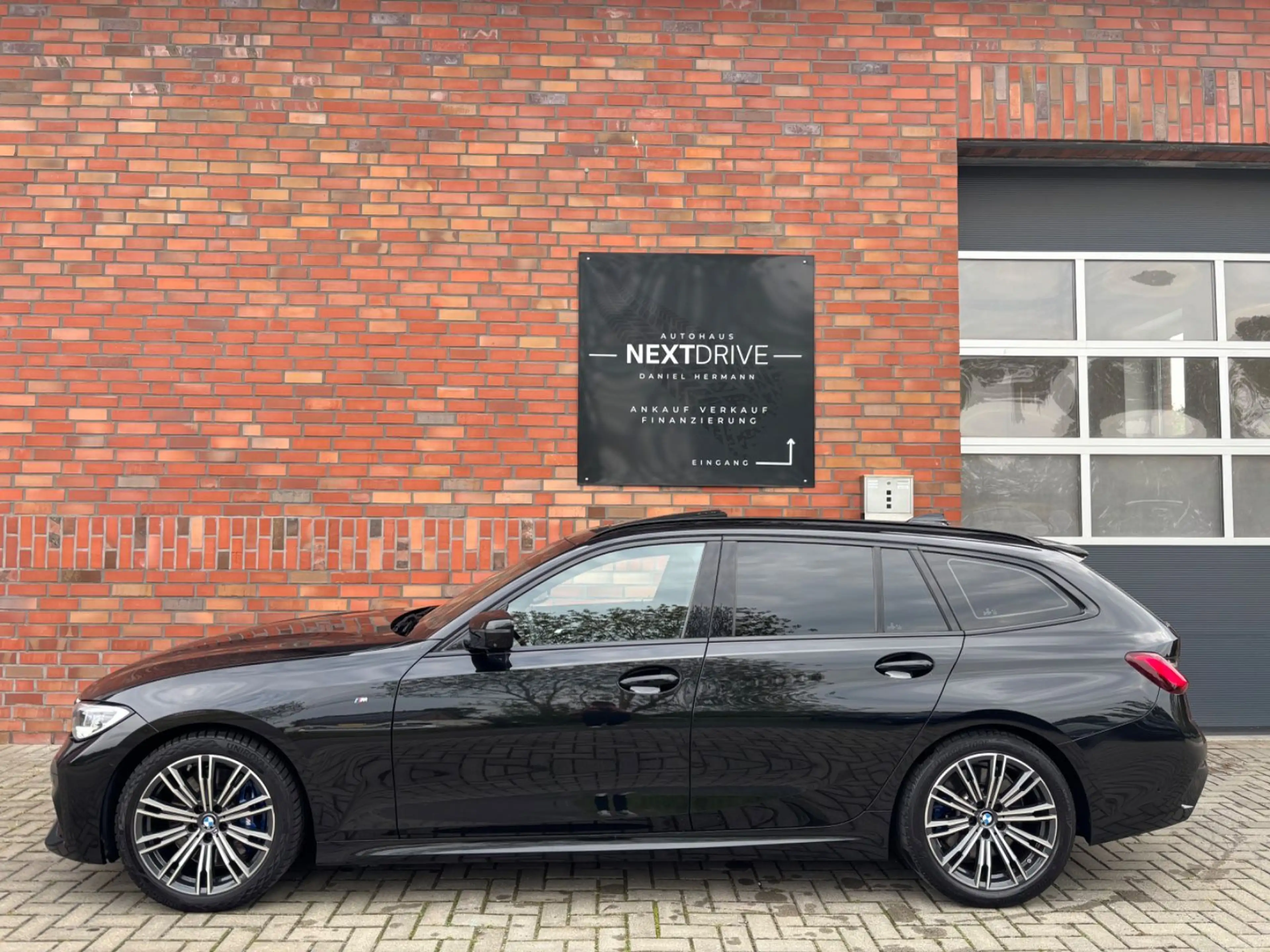 BMW 330 d Touring M Sport*Laser*Pano*360Grad*4xSHZ — photo 2
