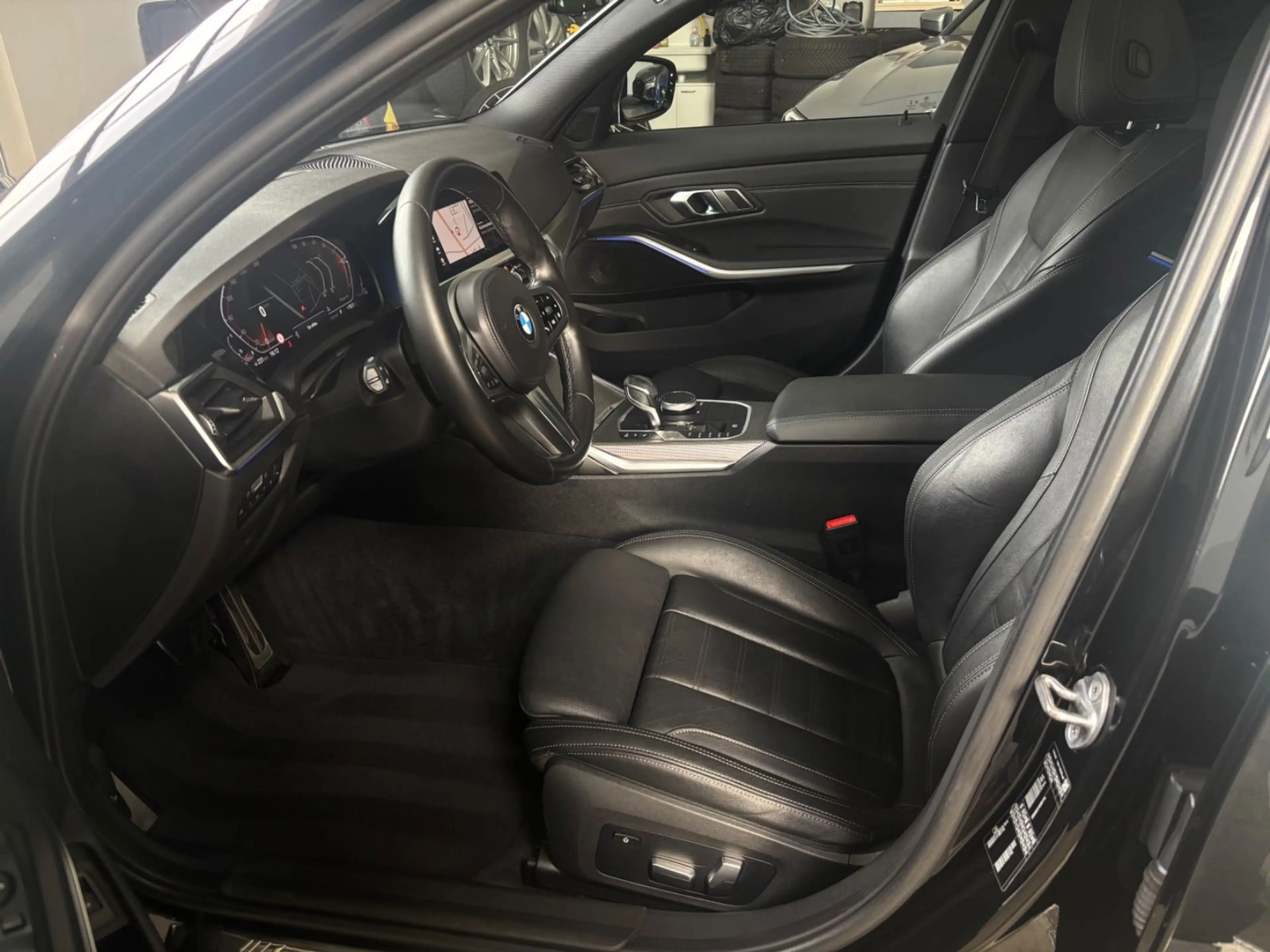 BMW 330 d Touring M Sport*Laser*Pano*360Grad*4xSHZ — photo 10