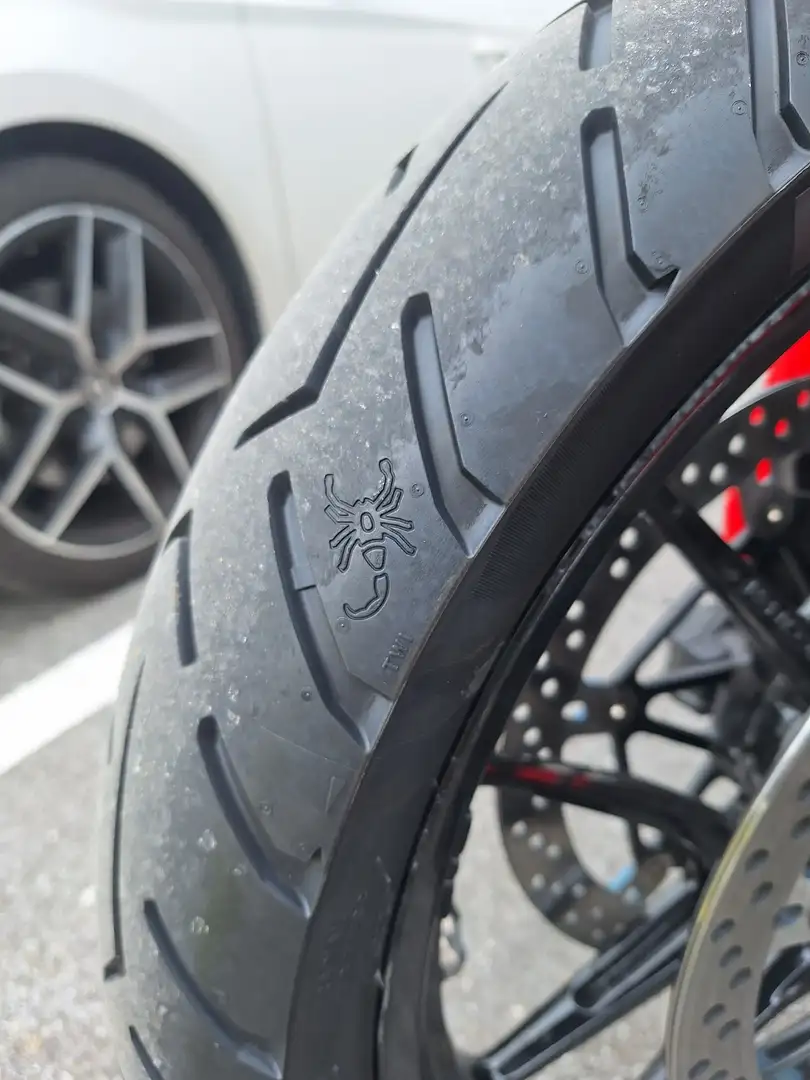 Ducati Panigale V4 S V4S Rouge - 2