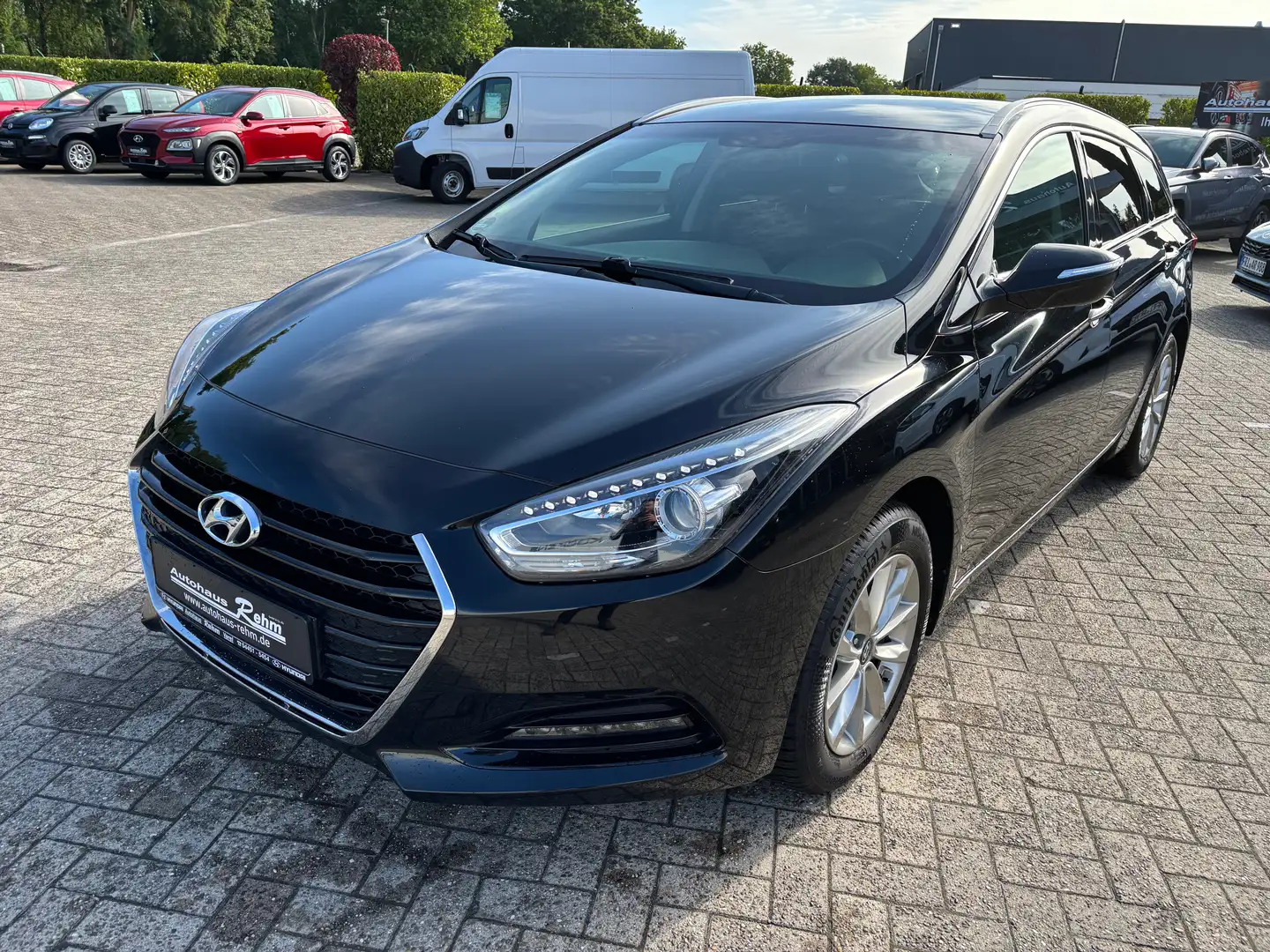 Hyundai i40 1.7 CRDi blue Trend | Allwetter | PDC | RFK Schwarz - 1