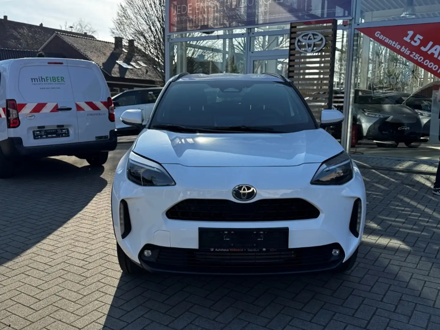 Toyota Yaris Cross FWD Teamplayer - 1,5 l 4x2 Hybrid Teamplay Weiß - 2