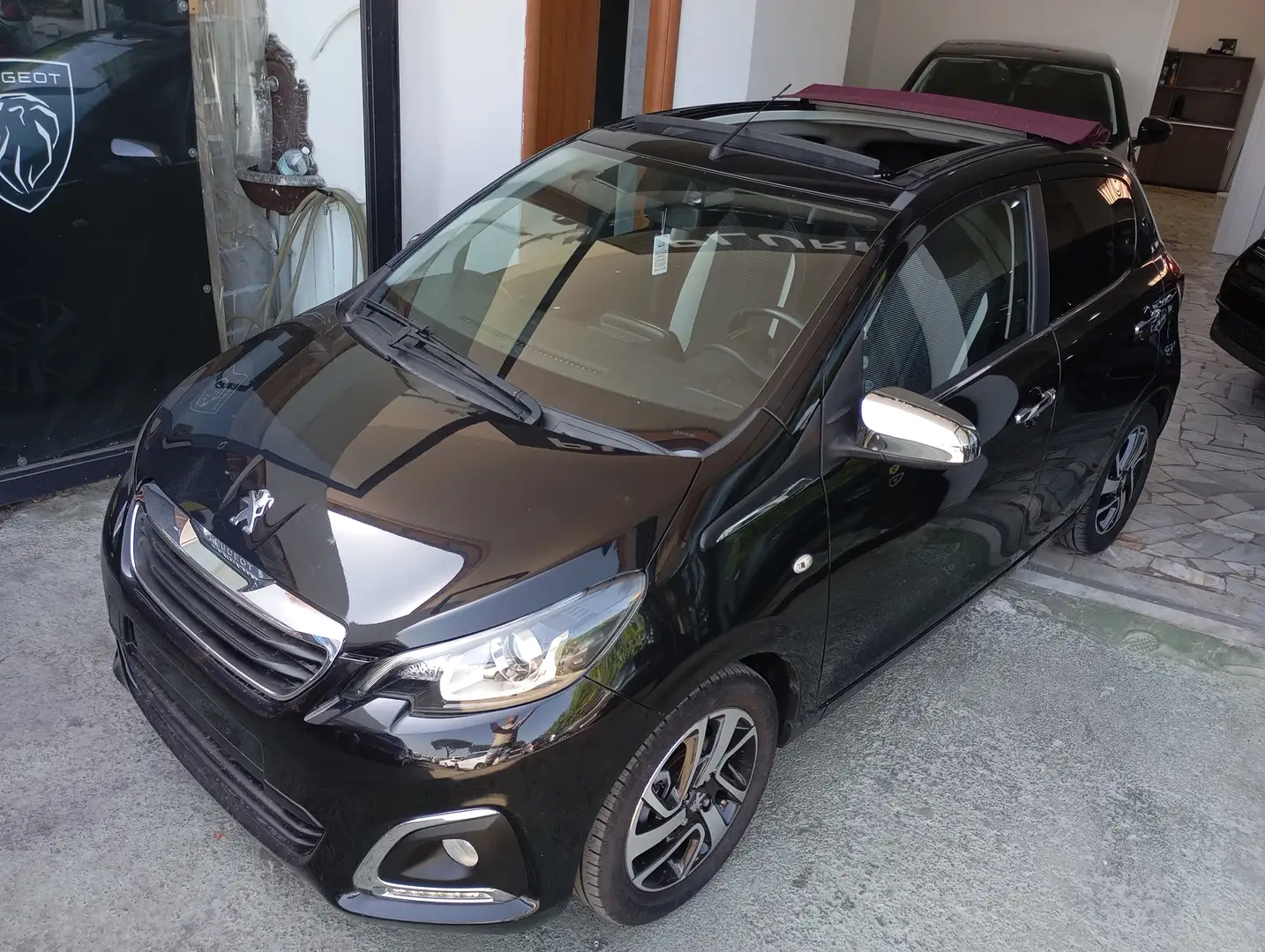 Peugeot 108 5P 1.2 PureTech 82CV Allure TOP! Nero - 1