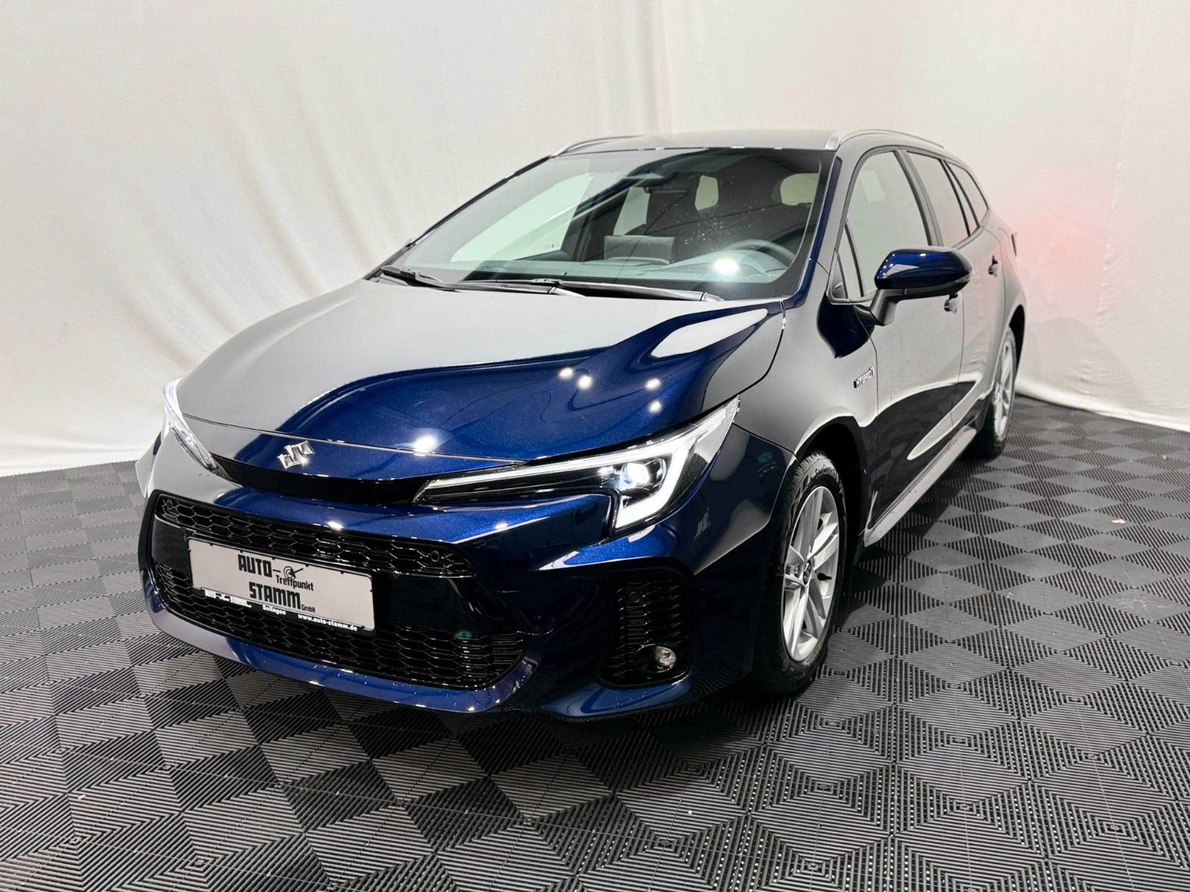 Suzuki Swace 1.8 HYBRID CVT Com+ — photo 2