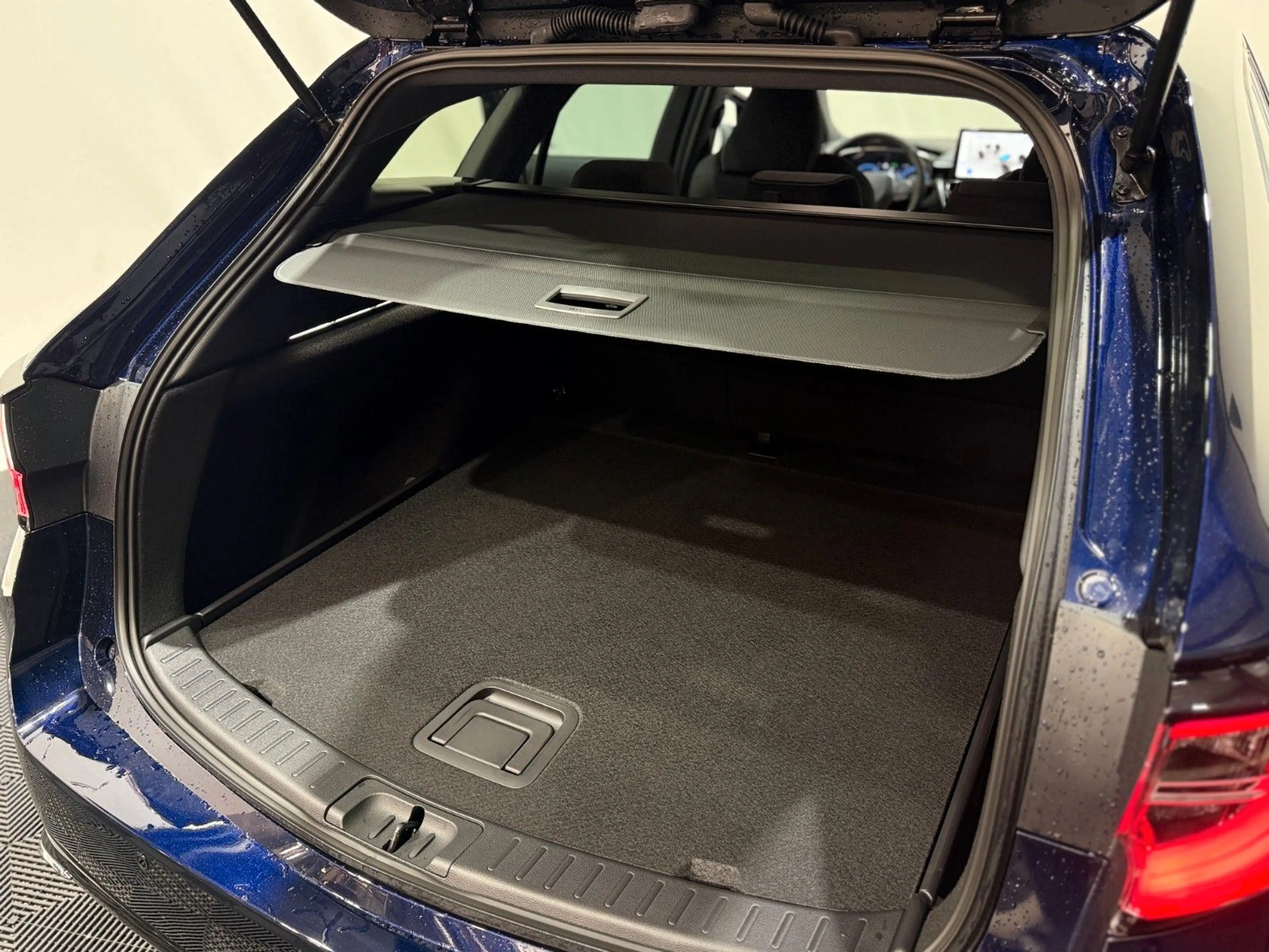 Suzuki Swace 1.8 HYBRID CVT Com+ — photo 9