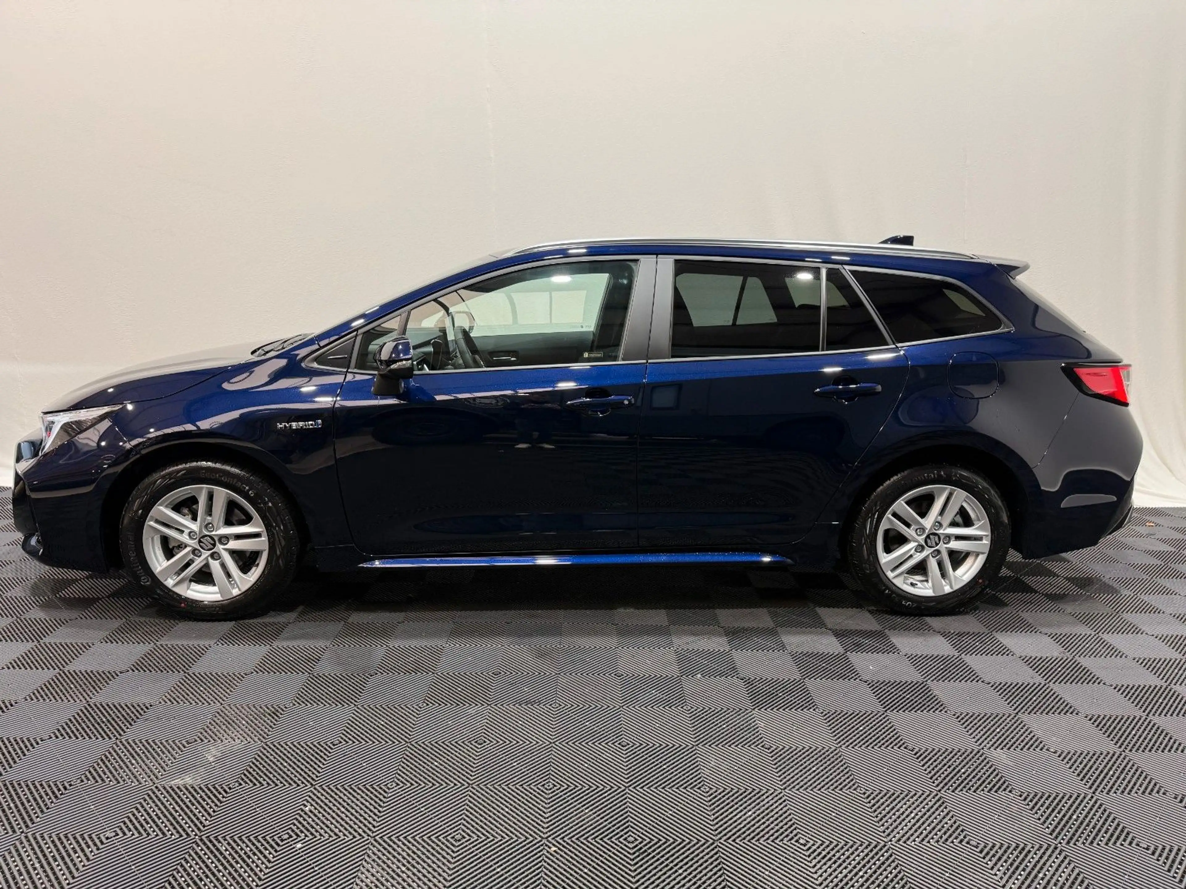 Suzuki Swace 1.8 HYBRID CVT Com+ — photo 5