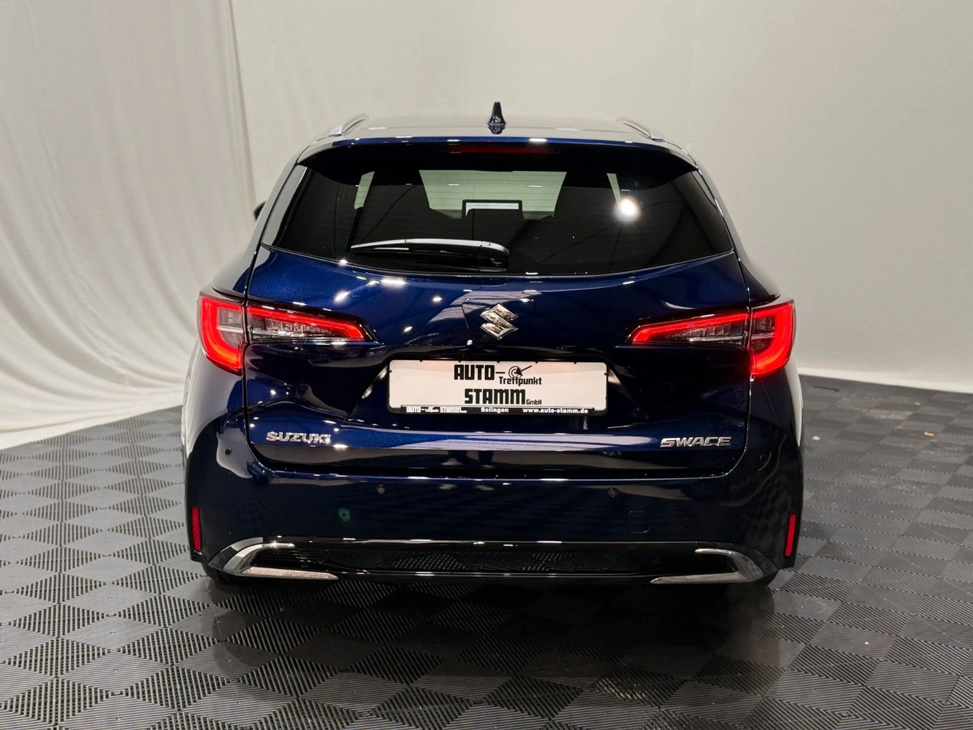 Suzuki Swace 1.8 HYBRID CVT Com+ — photo 7