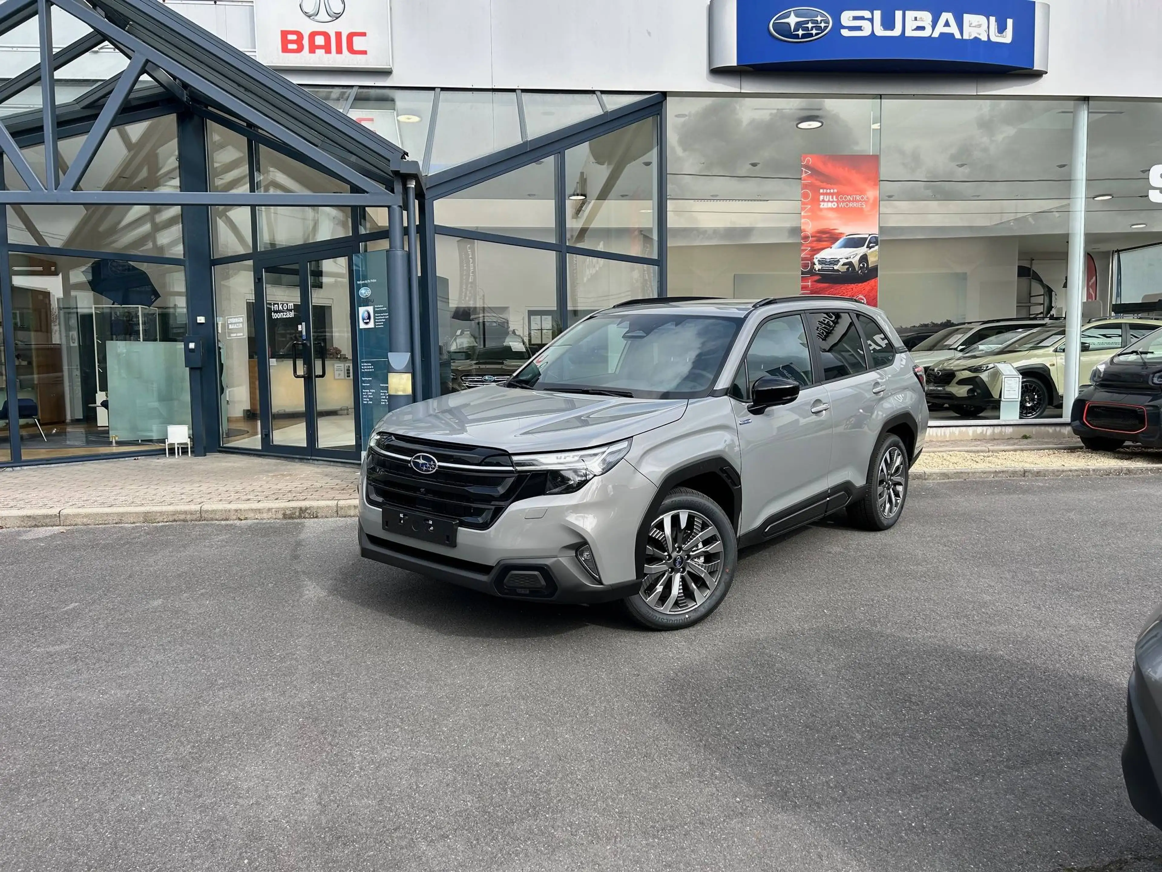 Subaru Forester Forester 2.0i-S e-Boxer Premium Premium — photo 2