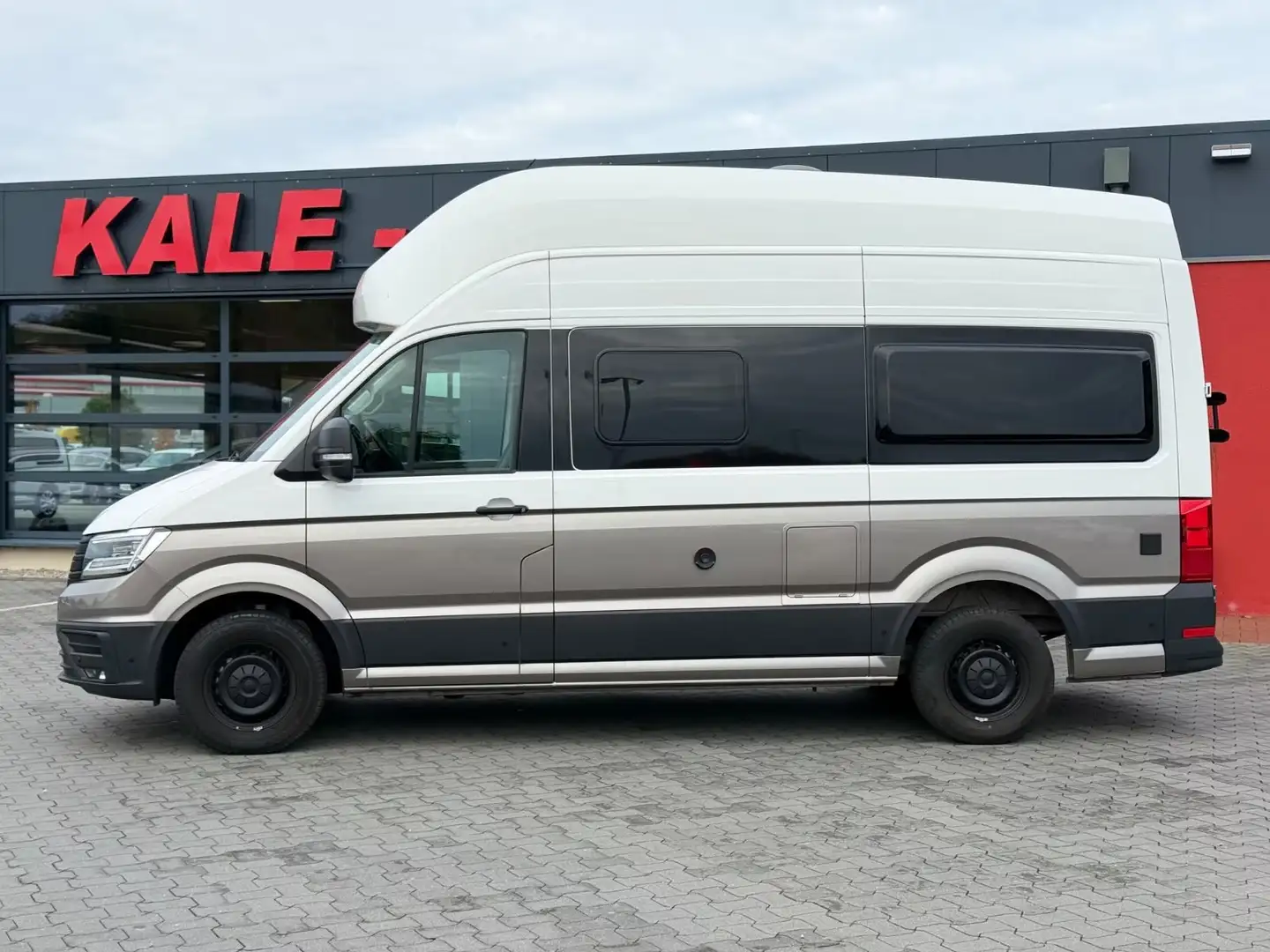 Volkswagen Grand California Crafter 600*SOLAR*NP:105.255EUR*Fahrradträger* Grau - 2
