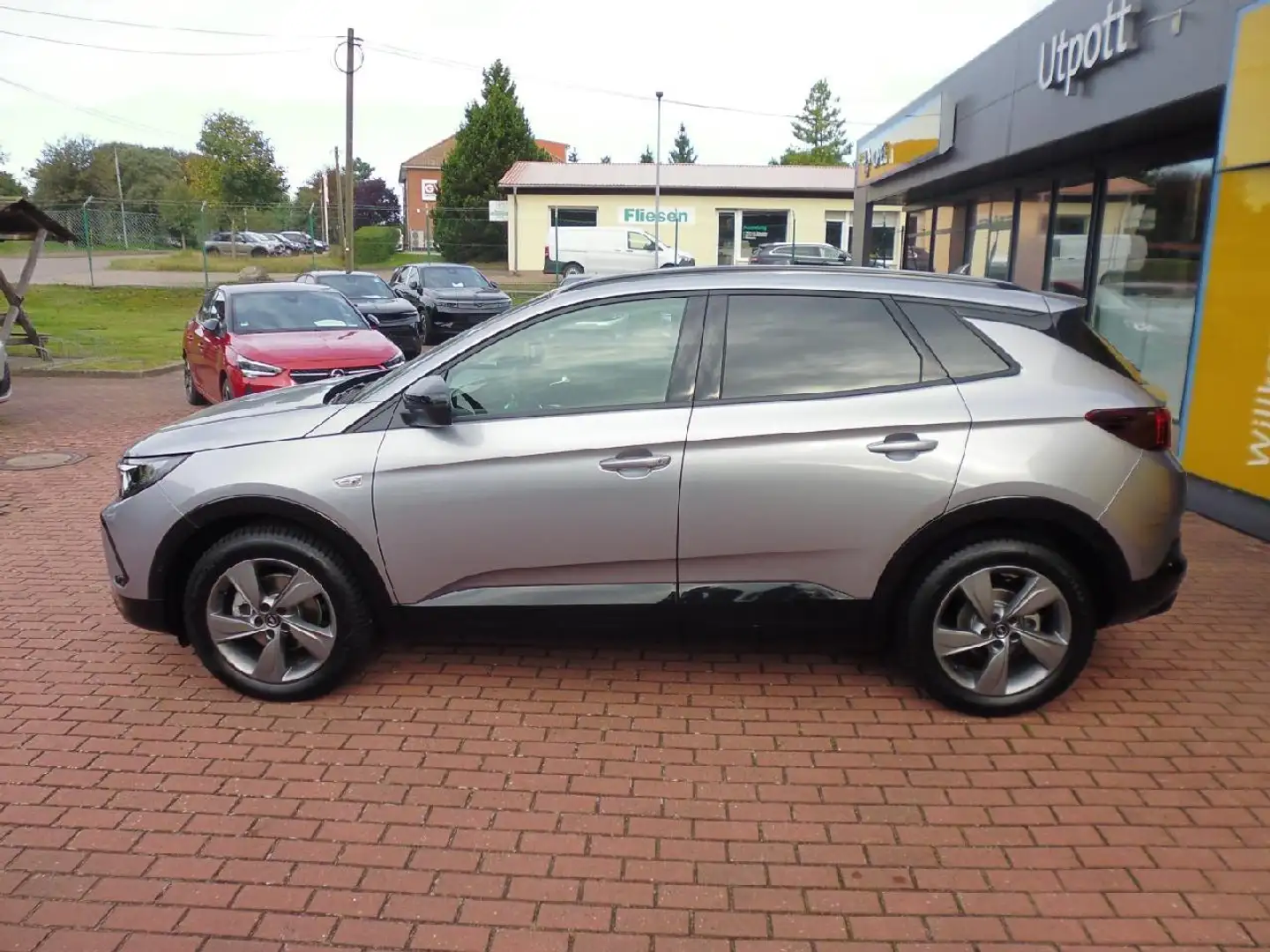 Opel Grandland GS Grau - 2