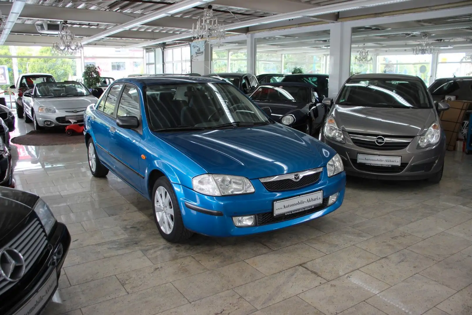 Mazda 323 S 1.4 *1-Hand/Klima* Kék - 2