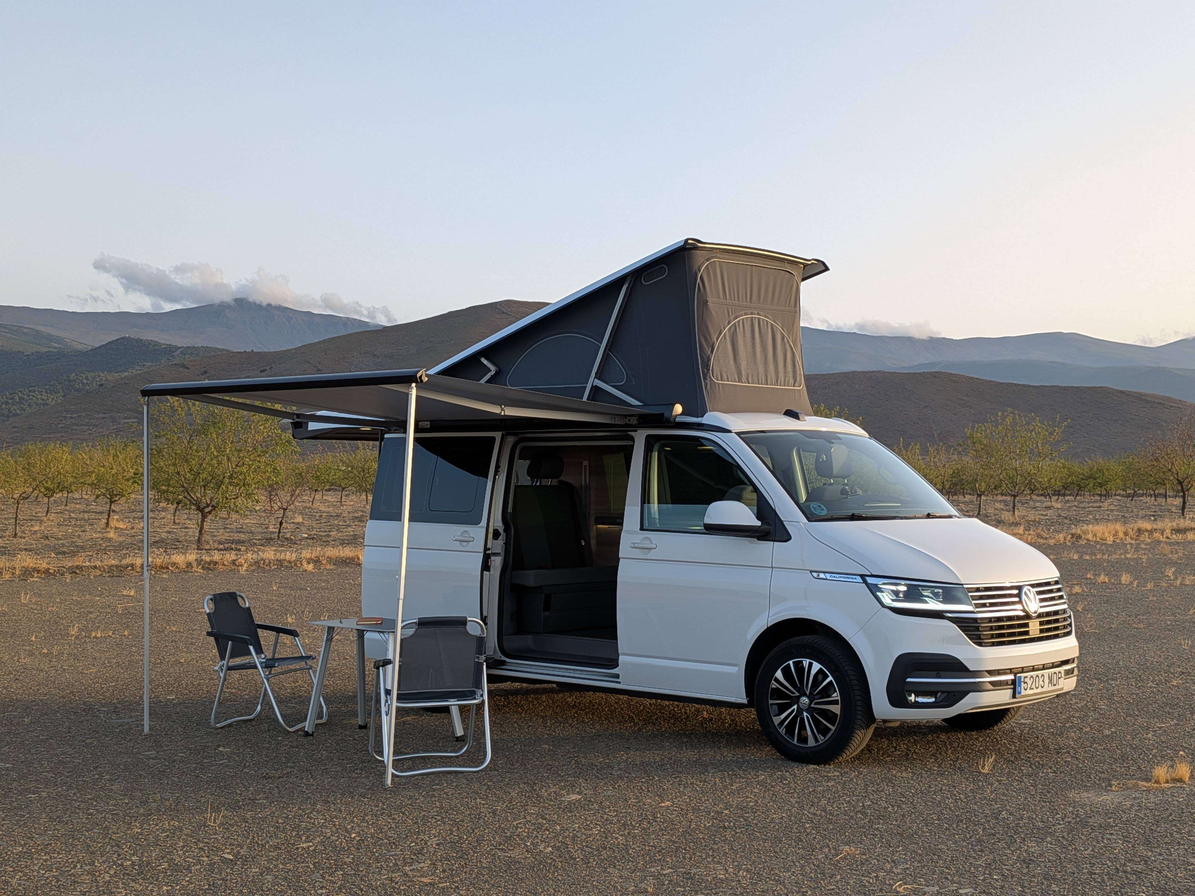 Volkswagen T6.1 California Volkswagen California 6.1 Ocean 2.0 TDI 110 kW (150 CV) DSG 7 Velocidades - Matriculada a nombre de empresa IVA deducible - foto 1