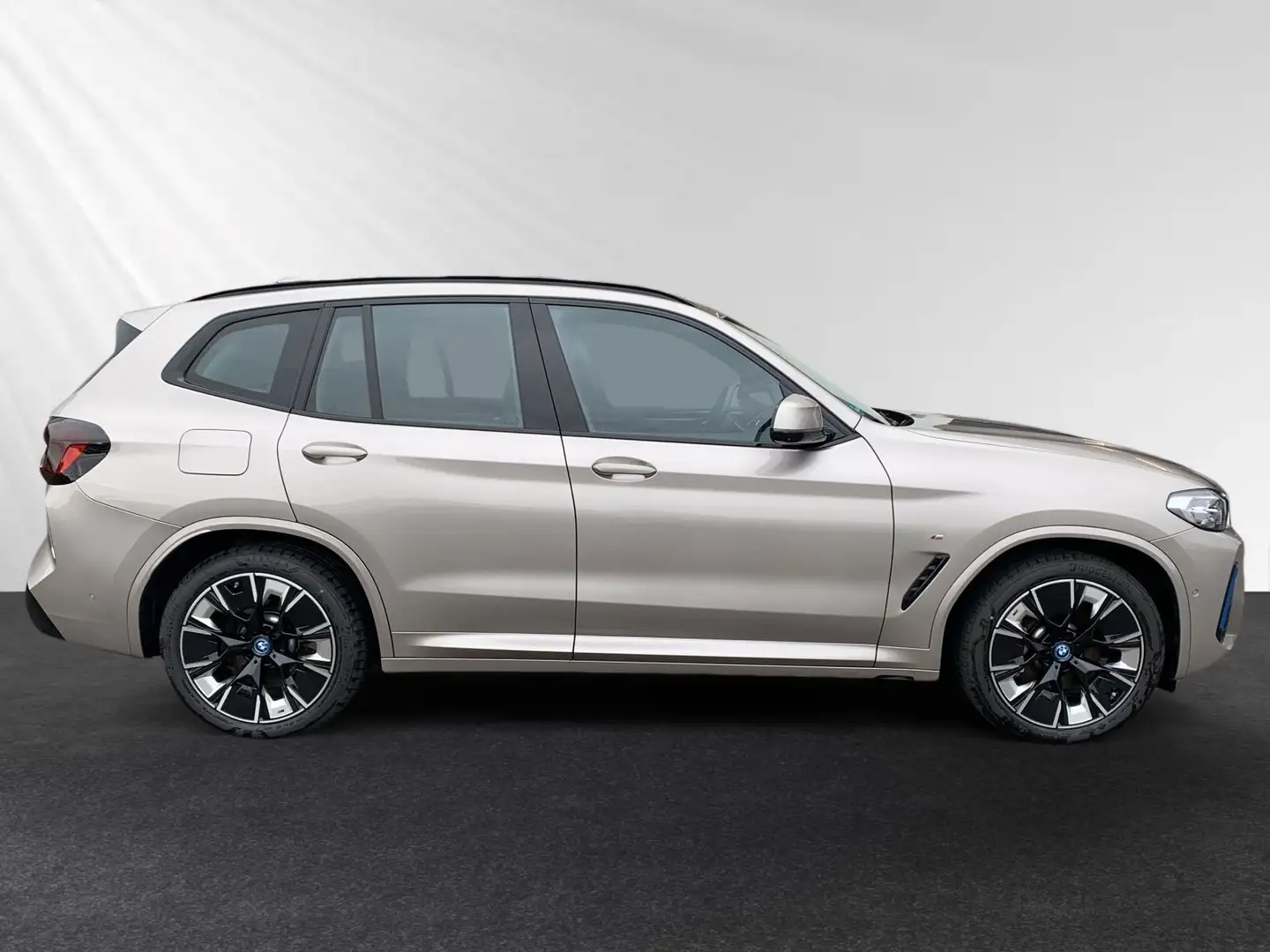 BMW iX3 Lr. 475,- br. o.Anz. 42Mon/5`Km p.A. Silber - 2
