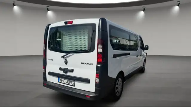 Renault Trafic view 6