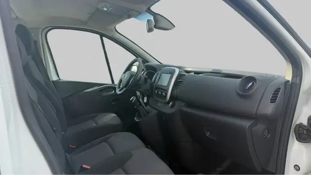 Renault Trafic view 11