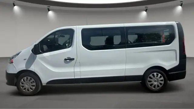 Renault Trafic view 5