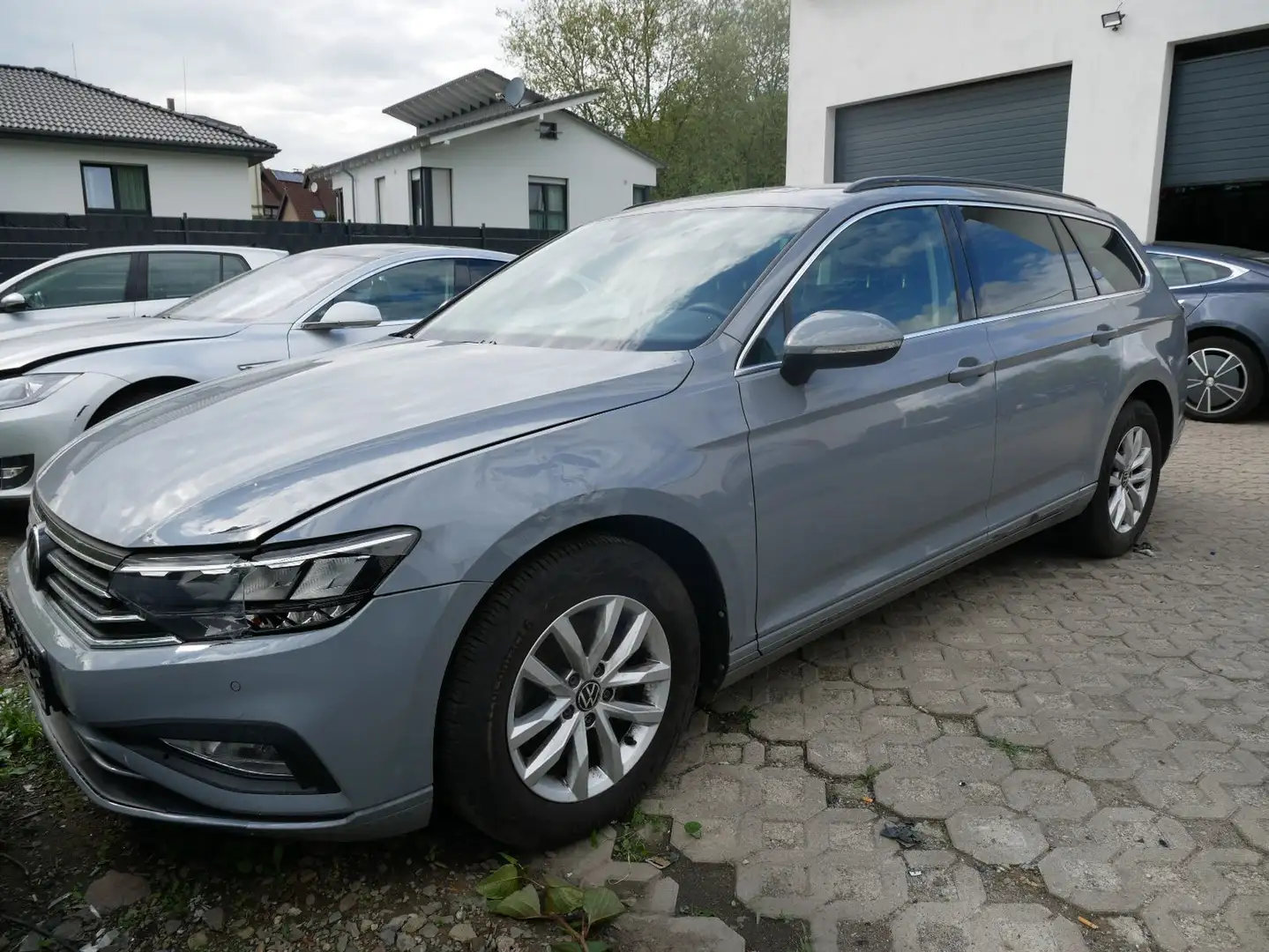 Volkswagen Passat Variant Business 2.0 TDI DSG NAVI LED ACC Grigio - 2