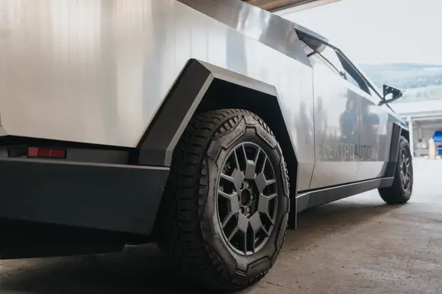 Tesla Cybertruck Cybertruck "foundation series" EU Zulassung Ansicht 8