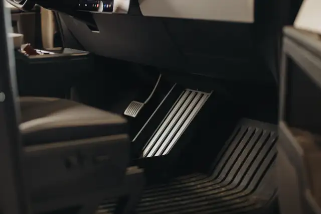 Tesla Cybertruck Cybertruck "foundation series" EU Zulassung Ansicht 15