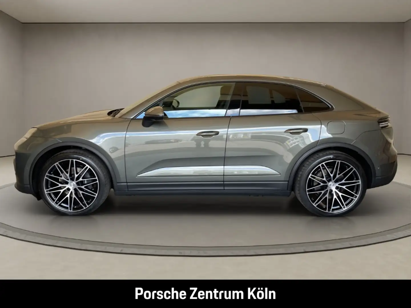 Porsche Macan 4 Luftfederung Panoramadach Surround-View Groen - 2