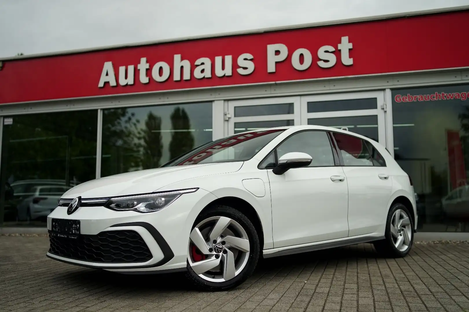 Volkswagen Golf VIII Lim. GTE eHybrid LED Navi AHK Sitzheiz Weiß - 1