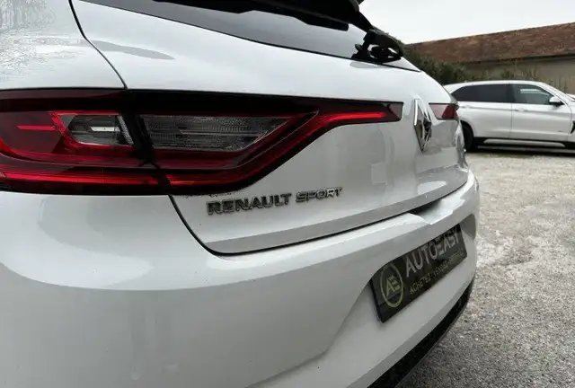 Renault Megane view 9