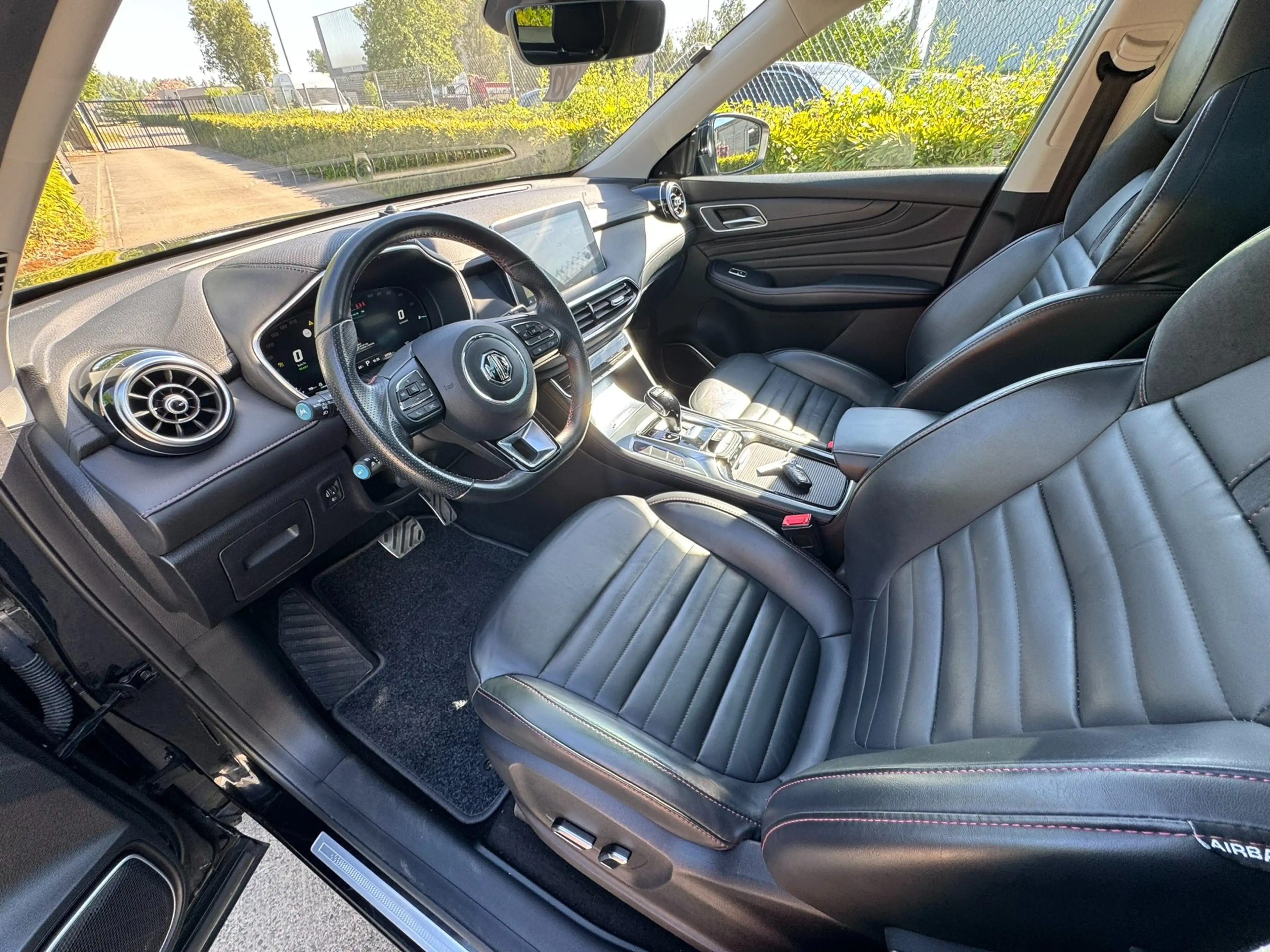 MG EHS PHEV Luxery FULL OPTION — photo 9