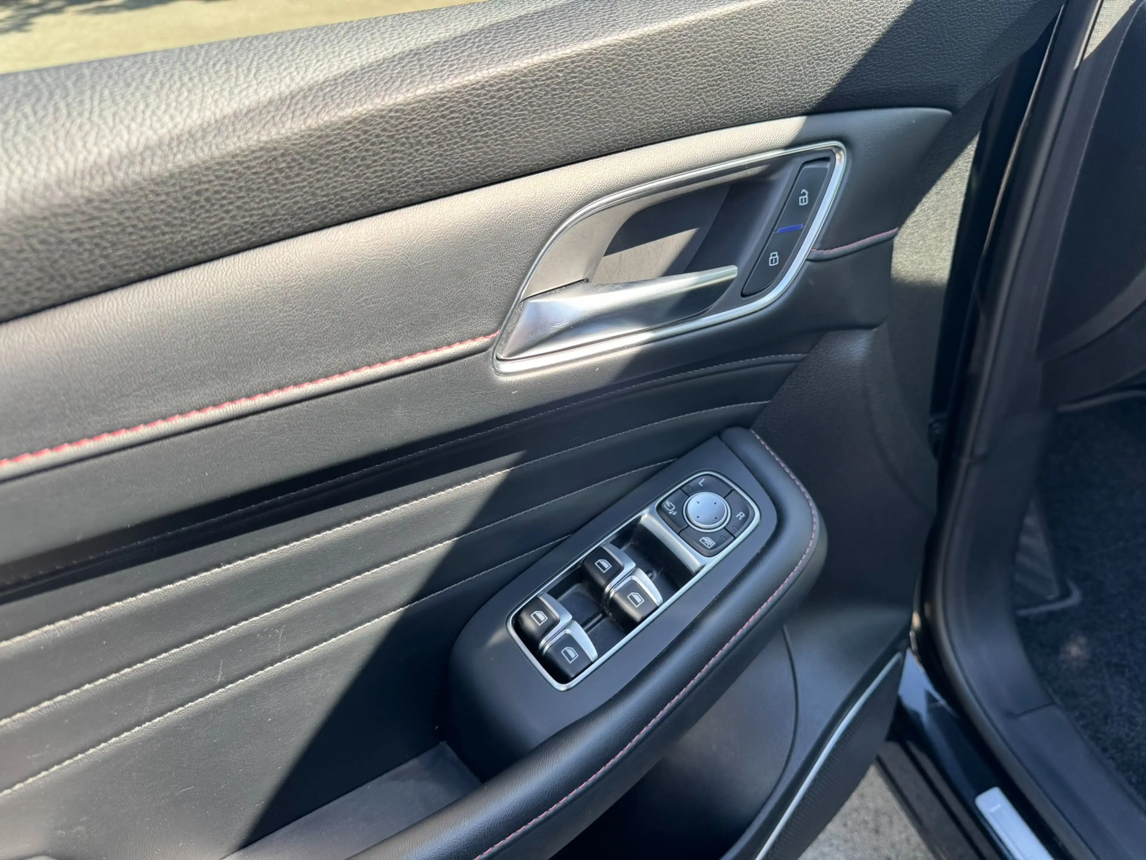 MG EHS PHEV Luxery FULL OPTION — photo 10