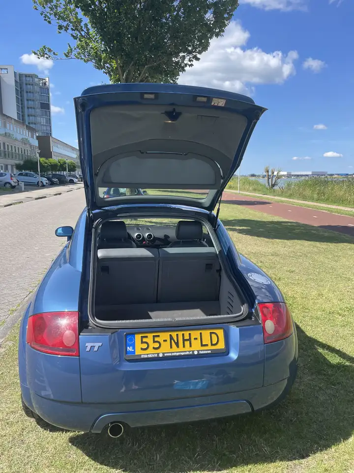 Audi TT Coupe 1.8 T, foto 4