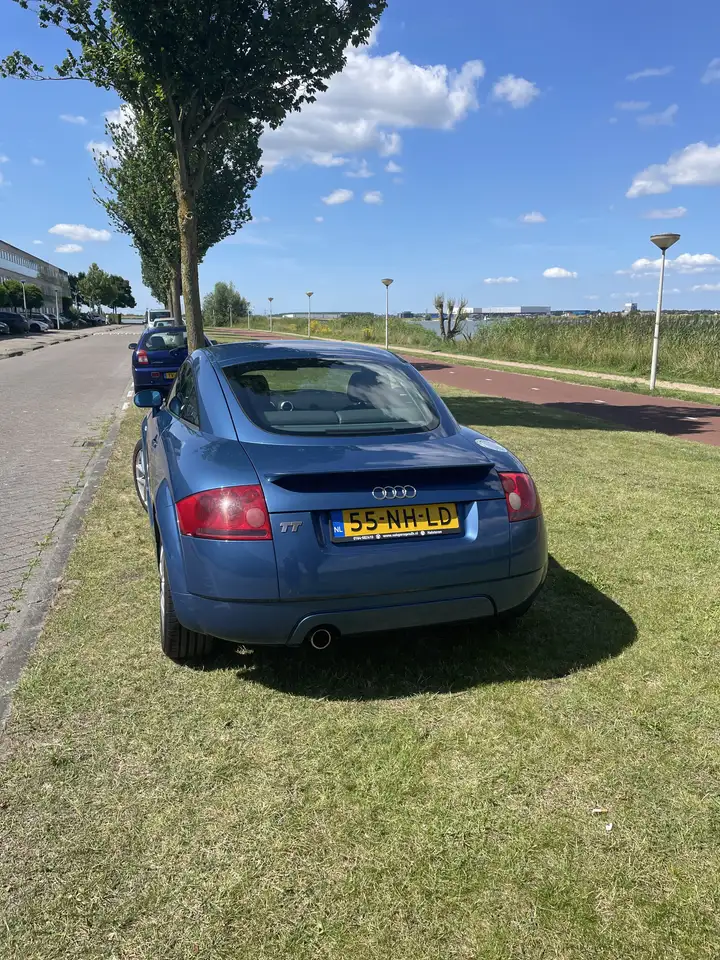 Audi TT Coupe 1.8 T, foto 3