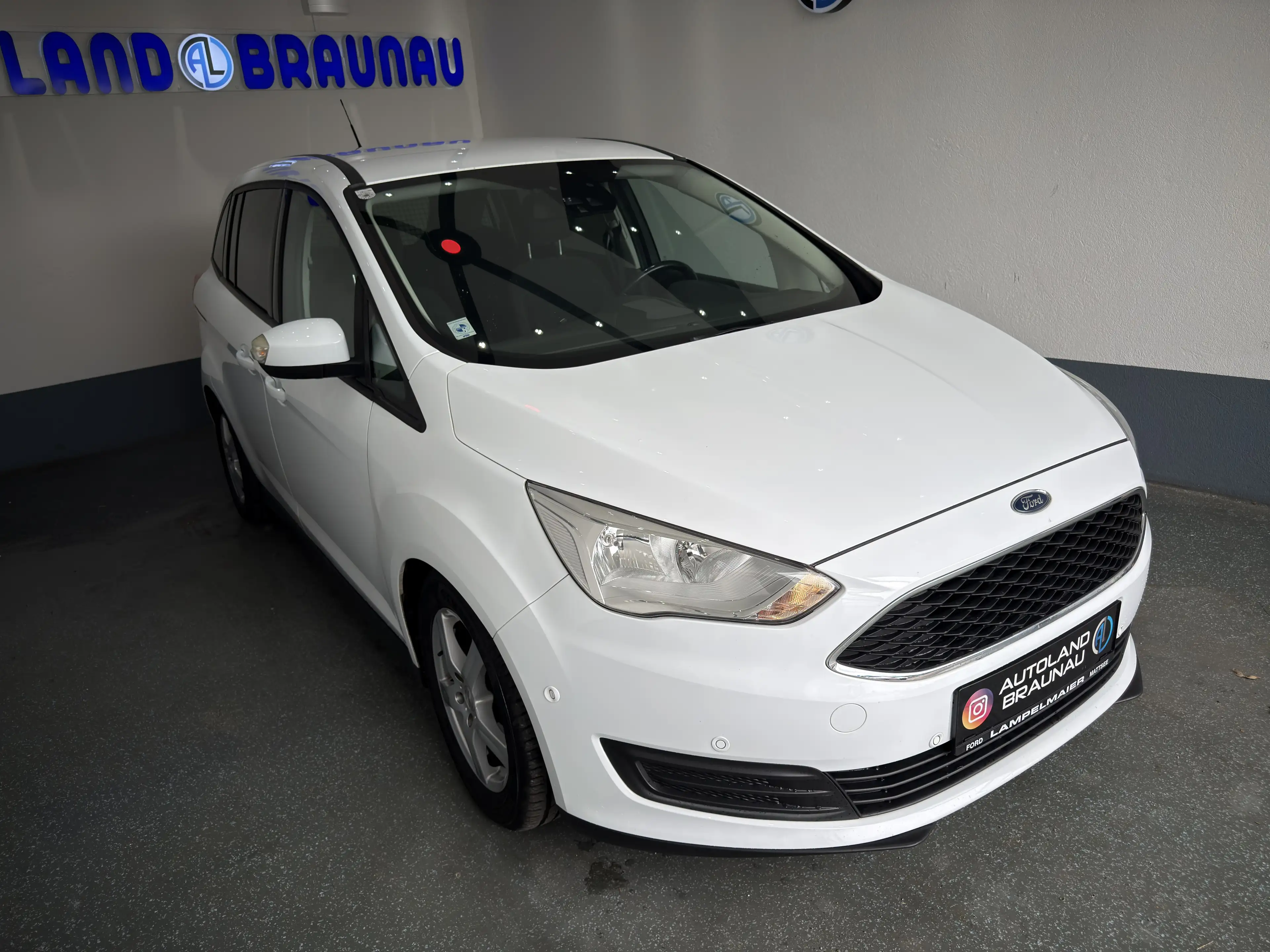 Ford Grand C-Max Trend — photo 4