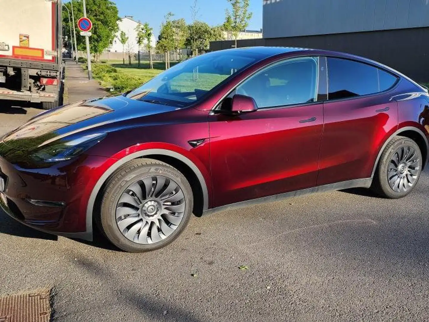 Tesla Model Y long range AWD DUAL MOTOR Rouge - 2
